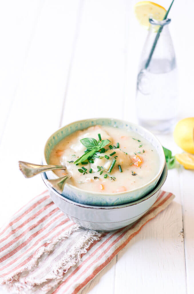 Gluten free and dairy free chicken and dumpling soup. Get ready for fall with this healthy, easy to make, and delicious recipe for soup. Healthy gluten free dinner ideas. One gluten free pot dinners.