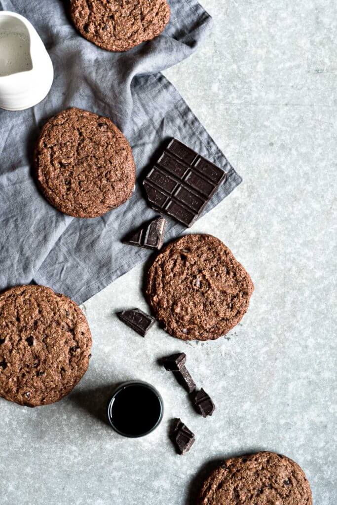 Gluten free, grain free, healthy, paleo pumpkin chocolate chip cookies. Easy to make soft and chewy paleo almond butter cookies- with a crisp cookie crust. Healthy snack for on the go or tasty dessert.