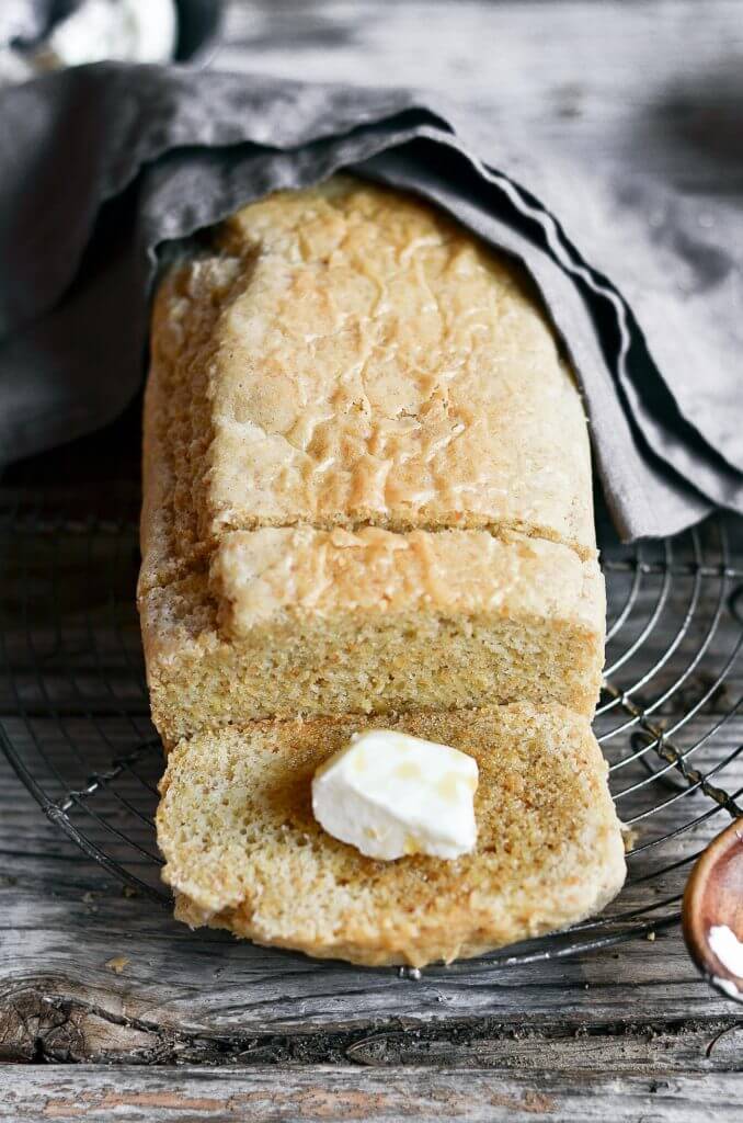 Healthy 5 Minute gluten free sandwich bread. Easy paleo diet recipes. Best gluten free bread.