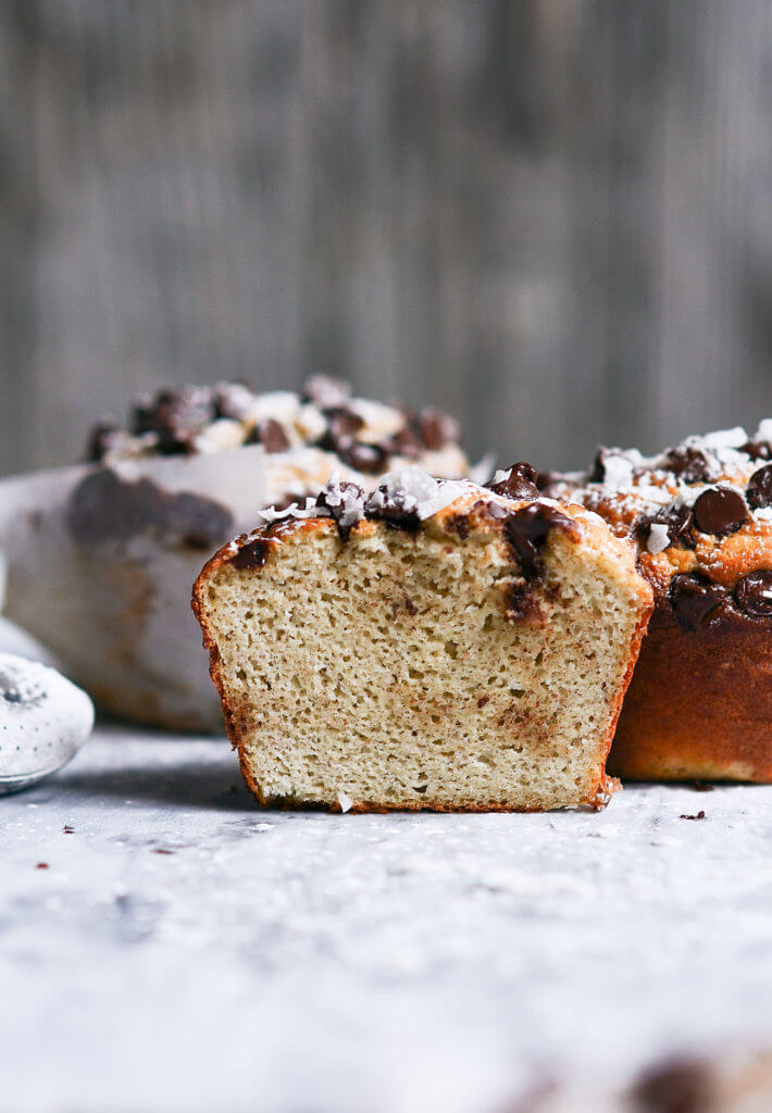 Healthy Gluten Free Banana bread breakfast muffins made in 5 minutes! Easy sugar free, paleo, and grain free breakfast recipe.