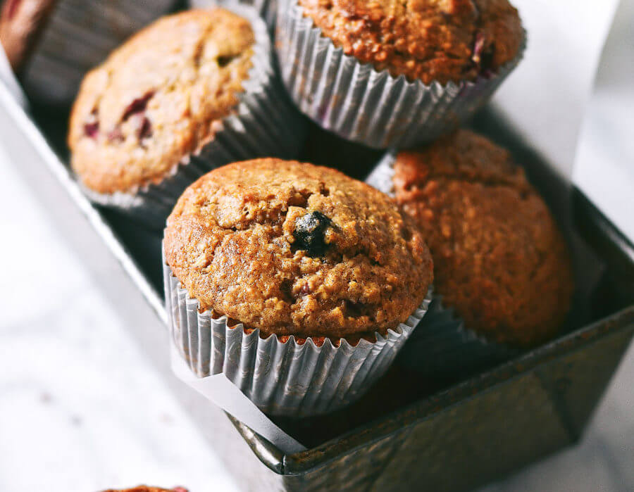 5 Min Flourless Blender Berry Muffins