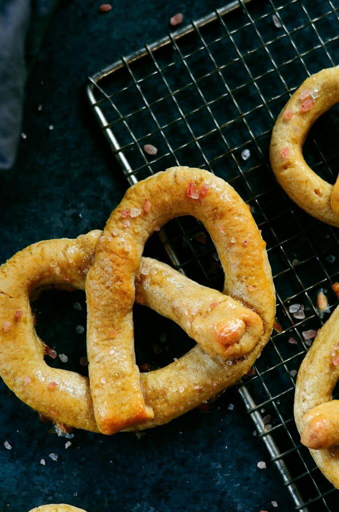 Best easy paleo diet pretzels. Made in a few mins. Yeast free. Nut free. Easy gluten free pretzel recipe. Homemade gluten free paleo pretzels. Easy gluten free pretzel recipe for kids. Paleo pretzel recipe.