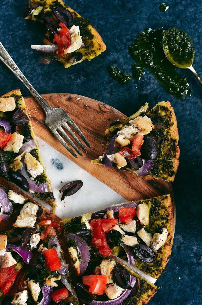 Best and easiest 20 minute no rise paleo pizza! Topped with chicken breast, olives, pesto. Best easy gluten free pizza crust. Best paleo pizza crust. Easy paleo pizza crust. Paleo pizzas. Best gluten free chicken pizza. Top healthy pizza.