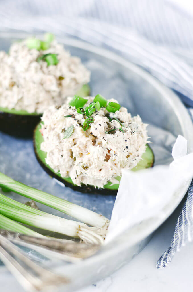 Ready for whole30 lunch in 5 minutes? Me too! Check out this recipe just for you. Creamy whole30 tuna avocado boats are topped with fresh herbs and are so healthy and easy! Whole30 lunch on the go. Whole30 meal ideas. whole30 meal plan. Easy whole30 dinner recipes. Easy whole30 dinner recipes. Whole30 recipes. Whole30 lunch. Whole30 meal planning. Whole30 meal prep. Healthy paleo meals. Healthy Whole30 recipes. Easy Whole30 recipes. Easy whole30 dinner recipes.