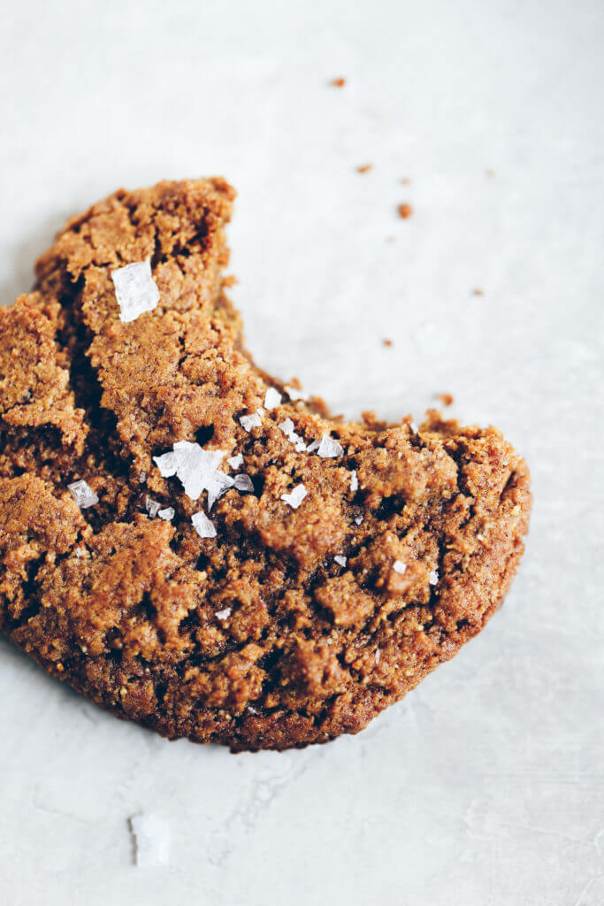 Meet your new cookie obsession! Coconut sweetened paleo almond butter cookies. Soft, chewy, and gooey on the inside, and crisp with a little crunch on the outside. Naturally gluten free, flourless, and vegan. Grain free, flourless, and dairy free. Easy flourless cookies. Gluten Free cookie recipe. Healthy peanut butter gluten free cookies. Flourless cookie recipe. Easy healthy cookie recipe. Best gluten free cookie recipe. vegan cookie recipes. Easy vegan cookies. Easy gluten free cookies. Coconut sugar cookies. Coconut sugar cookie recipe.