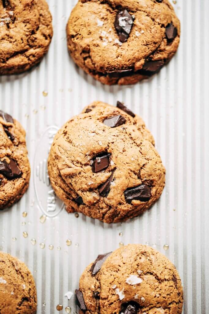 THICK & CHEWY healthy chocolate chip cookies. 4 ingredients. Ready in 5 minutes. Paleo, gluten free, dairy free. The only healthy cookie recipe you will ever need. Easy paleo cookie recipes. Healthy paleo cookies. Easy gluten free cookie recipes. Best paleo cookie recipes. Best easy gluten free cookies. Sugar free cookie recipes. Easy vegan chocolate chip cookies. Healthy chocolate chip cookies. Coconut sugar cookies.