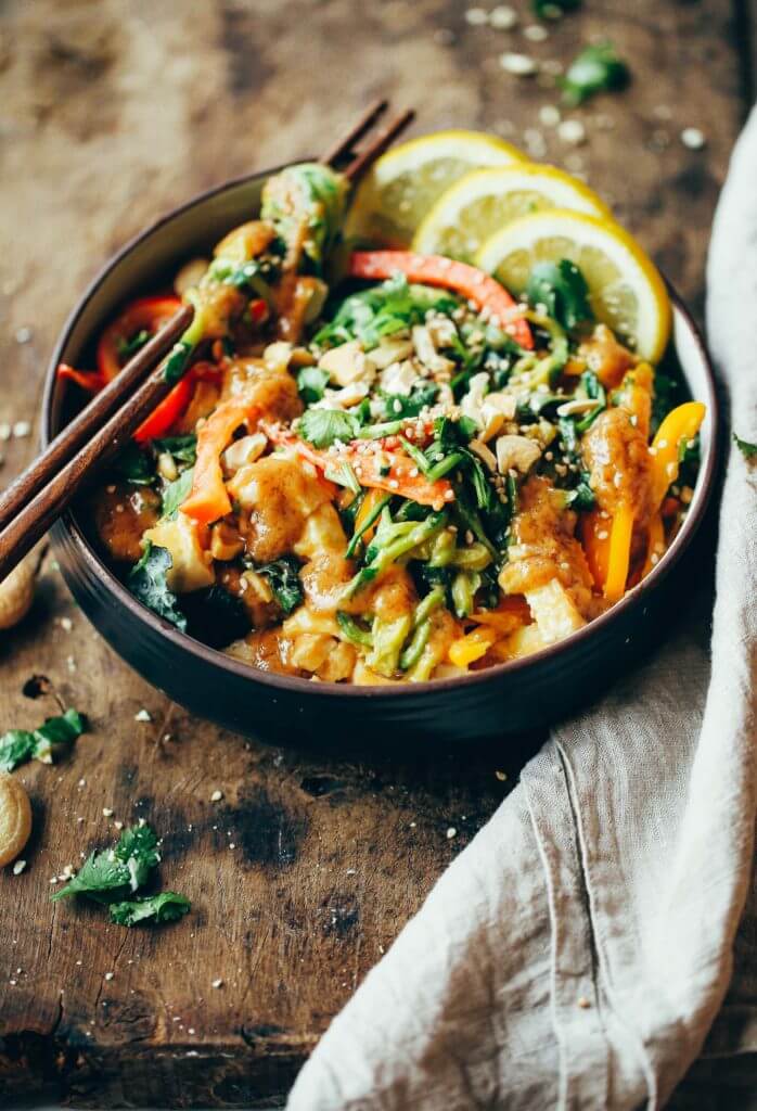 15 Minute whole30 Thai chicken noodles with “peanut” sauce, kale, and bell peppers. An easy family friendly meal, serve hot or cold! Easy whole30 dinner recipes. Whole30 recipes. Whole30 lunch. Whole30 recipes just for you. Whole30 meal planning. Whole30 meal prep. Healthy paleo meals. Healthy Whole30 recipes. Easy Whole30 recipes. Zucchini Noodle recipes.
