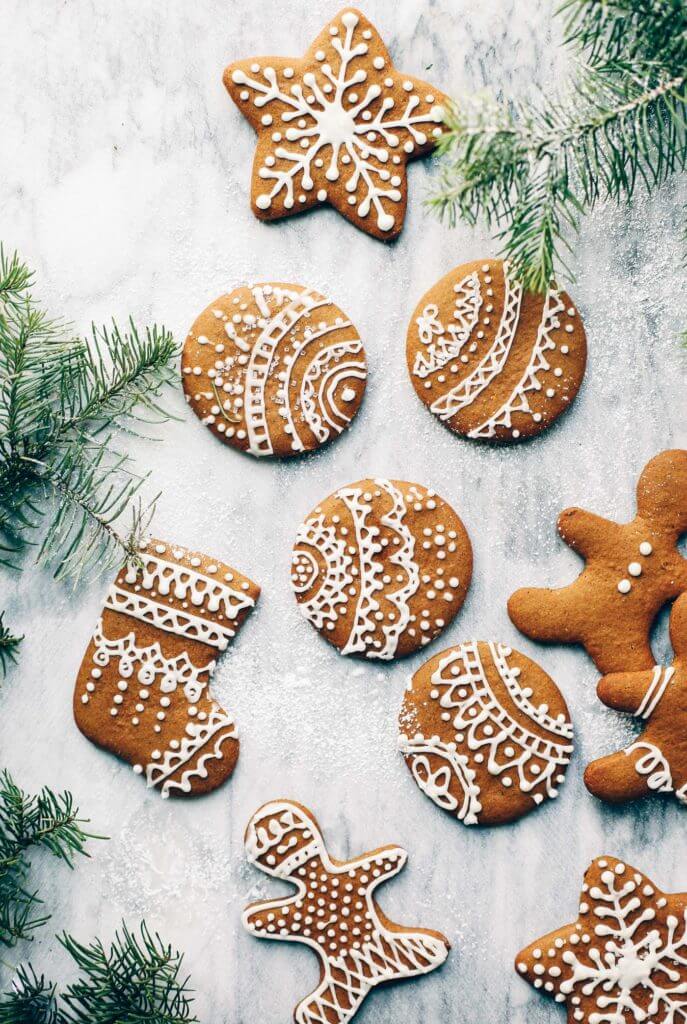 This grain free, refined sugar free gingerbread cookie recipe not only makes delicious cookies- it’s perfect for making gingerbread houses! (Paleo, gluten free, dairy free). Easy gluten free gingerbread cookies. Soft Gingerbread cookies. Almond flour gingerbread cookies. Paleo vegan gingerbread cookies. Best gluten free gingerbread cookies. Low carb gluten free gingerbread cookies.