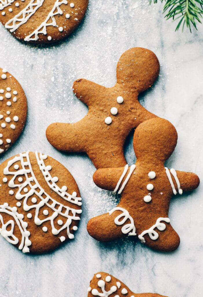 This grain free, refined sugar free gingerbread cookie recipe not only makes delicious cookies- it’s perfect for making gingerbread houses! (Paleo, gluten free, dairy free). Easy gluten free gingerbread cookies. Soft Gingerbread cookies. Almond flour gingerbread cookies. Paleo vegan gingerbread cookies. Best gluten free gingerbread cookies. Low carb gluten free gingerbread cookies.