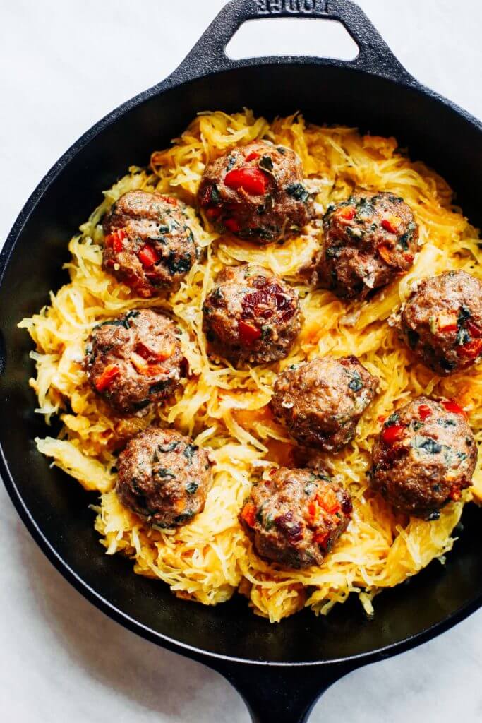 Best healthy paleo and whole30 creamy spaghetti squash noodles with italian meatballs and alfredo sauce! A delicious healthy paleo, dairy free, and whole30 recipe that can be made a head and frozen. Easy whole30 dinner recipes. Easy whole30 dinner recipes. Whole30 recipes. Whole30 lunch. Whole30 meal planning. Whole30 meal prep. Healthy paleo meals. Healthy Whole30 recipes. Easy Whole30 recipes. Easy whole30 dinner recipes.