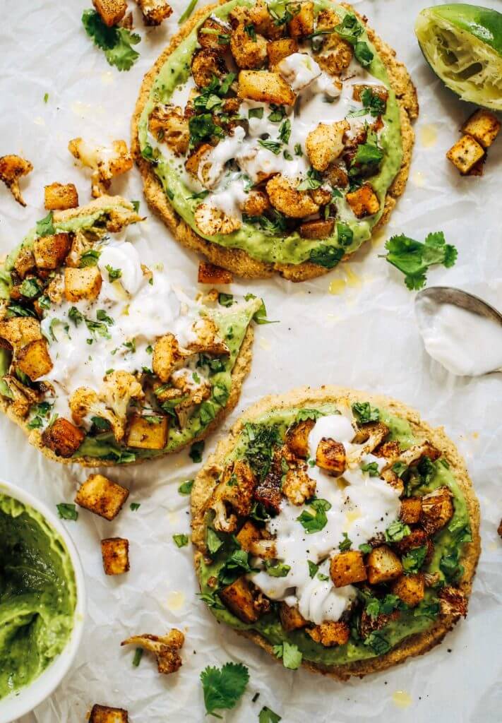 Favorite paleo/whole30 lunch idea: these pitas made with cauliflower, topped with roasted vegetables and the best avocado sauce you’ll ever have! Whole30 lunch easy. Whole30 lunch on the go. Whole30 lunch prep. Whole30 lunch ideas. Whole30 lunch work. Whole30 lunch recipes. Whole30 lunch recipes for work. Whole30 lunch meal planning. Whole30 lunch kids. Paleo pita recipe. Best paleo tortillas. Easy gluten free pita recipe. Paleo whole30 pita tortilla.