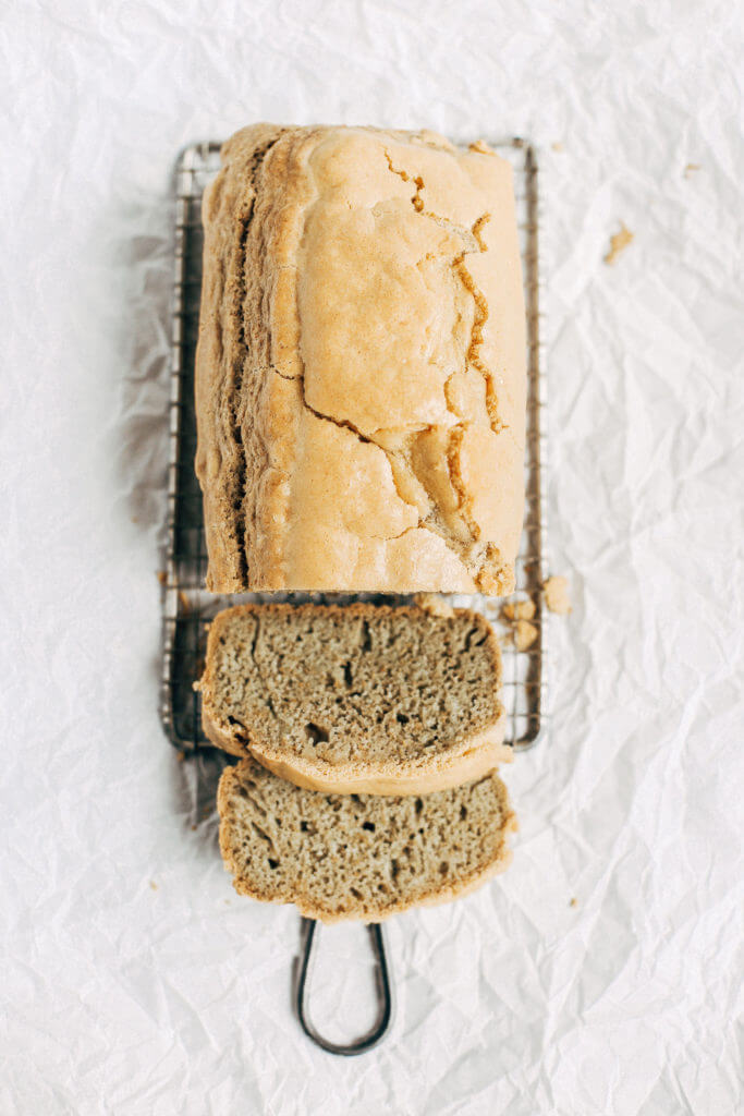 Healthy paleo sandwich bread- made in the blender! Makes perfect sandwiches. Easy gluten free and grain free bread recipe. Easy paleo bread recipe. Paleo baking. Paleo breads. Paleo sandwich bread. Almond flour paleo bread. Paleo lunch ideas. Easy paleo lunches. Paleo for beginners. Paleo diet recipes. Paleo breakfast and snacks. #bread #paleo #gluten free #healthy #easylunch