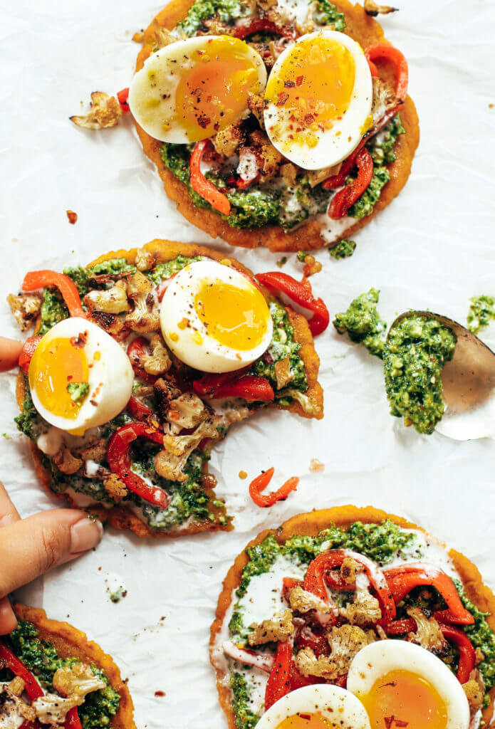 Fresh and flavorful sweet potato pitas with 5 minute kale avocado pesto! An easy whole30 and paleo meal prep idea for family dinners this summer. Whole30 lunch easy. Whole30 lunch on the go. Whole30 lunch prep. Whole30 lunch ideas. Whole30 lunch work. Whole30 lunch recipes. Whole30 lunch recipes for work. Whole30 lunch meal planning. Whole30 lunch kids. Paleo pita recipe. Best paleo tortillas. Easy gluten free pita recipe. Paleo whole30 pita tortilla.