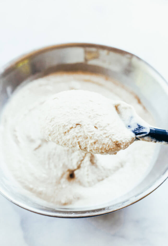 No machine needed to make this healthy vanilla ice-cream. This dairy free vegan ice-cream is made with just a blender and a metal bowl. An easy paleo ice-cream made with coconut milk and dates. Best paleo vanilla ice-cream. No churn ice-cream recipes. Easy vegan dessert recipes. Best paleo desserts. #icecream #vegan #paleo