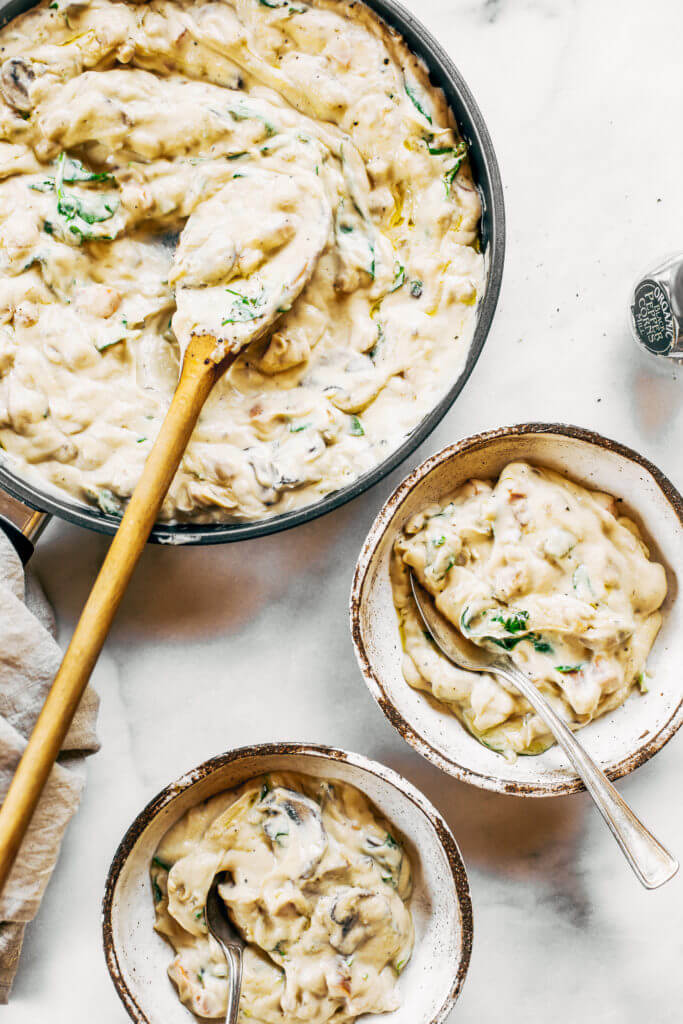 Creamy dairy free cauliflower soup with sauteed carrots, mushrooms, garlic, and onions. An easy whole30, paleo, and healthy dinner for meal prep! Whole30 rules. Whole30 recipes. Whole30 dinner. Paleo dinner recipes ideas. Summer salads. How to grill chicken. Paleo recipes for beginners. Paleo diet recipes.