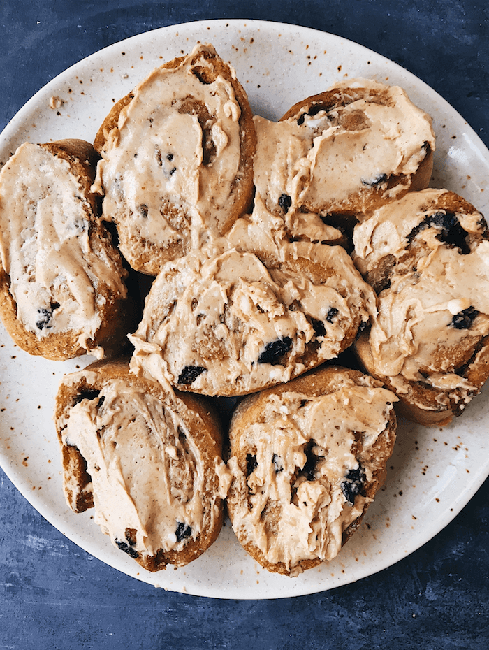 Low calorie paleo diet cinnamon rolls made sweet potato instead of flour! Heathy cinnamon rolls for the holidays that taste delicious! This recipe is contains NO EGGS and is yeast free, dairy free, grain free, and sugar free.