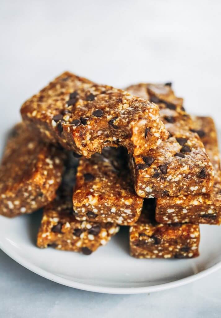 Homemade cookie dough larabars made with healthy ingredients. A healthy paleo snack for kids and families on the go! Love these easy to make nut and fruit bars that taste like cookie dough!