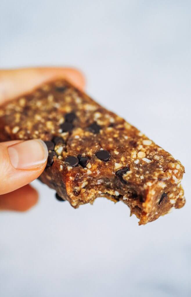 Homemade cookie dough larabars made with healthy ingredients. A healthy paleo snack for kids and families on the go! Love these easy to make nut and fruit bars that taste like cookie dough!