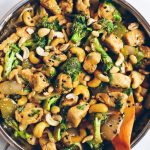 Best cashew chicken recipe and it's whole30 and paleo! This easy dinner is a family favorite- we can't get enough of this delicious and easy to make cashew chicken! Save this recipe for whole30 meal prep this week.